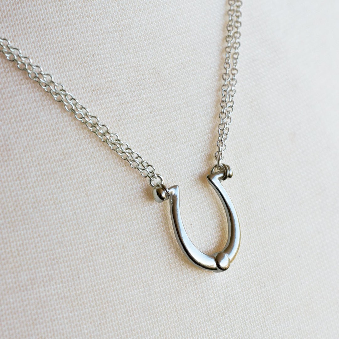 Urban Equestrian  Omega - Equestrian Horseshoe Necklace in Silver
