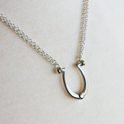Urban Equestrian  Omega - Equestrian Horseshoe Necklace in Silver