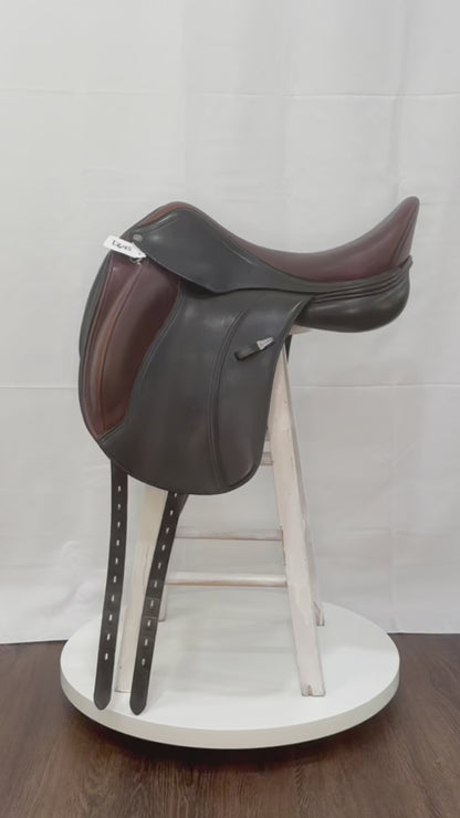 Equipe Viktoria 17.5" Used Monoflap Dressage Saddle