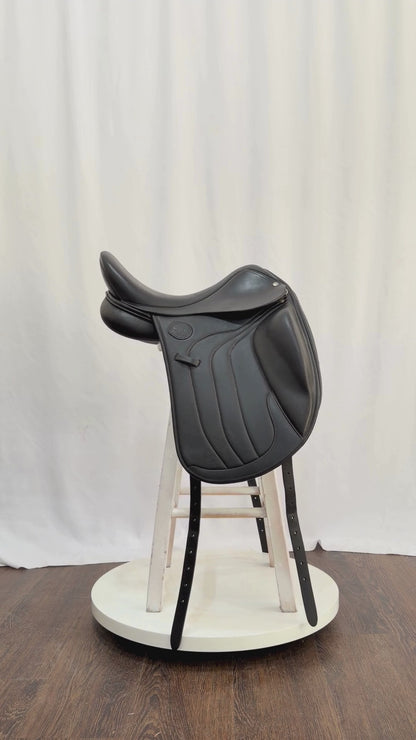Antares Skylla 17" Used Dressage Saddle