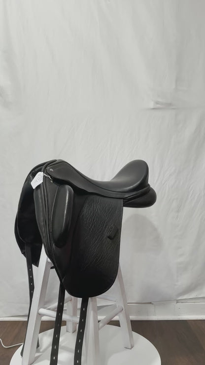 Custom Saddlery Advantage R 17 1/2" Used Dressage Saddle