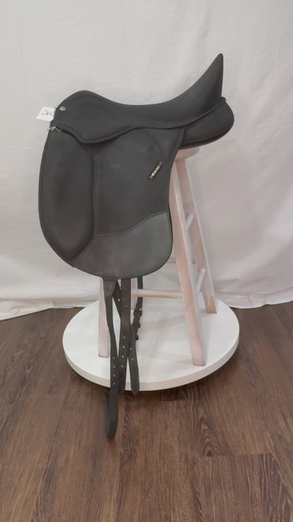 Wintec Dressage Pro 16.5" Used Dressage Saddle
