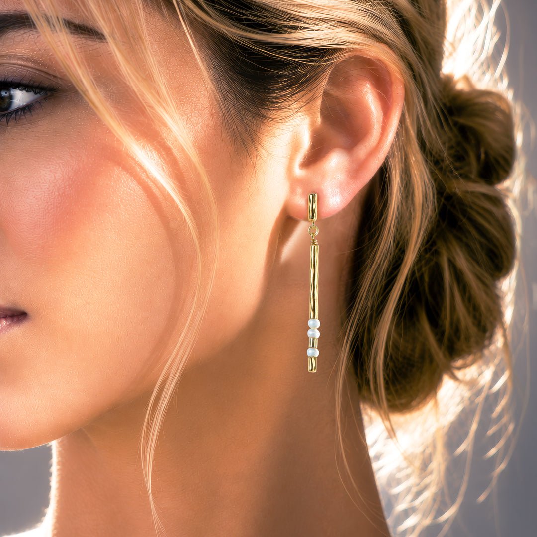 Urban Equestrian  Prism - Linea Pearl Equestrian Earring