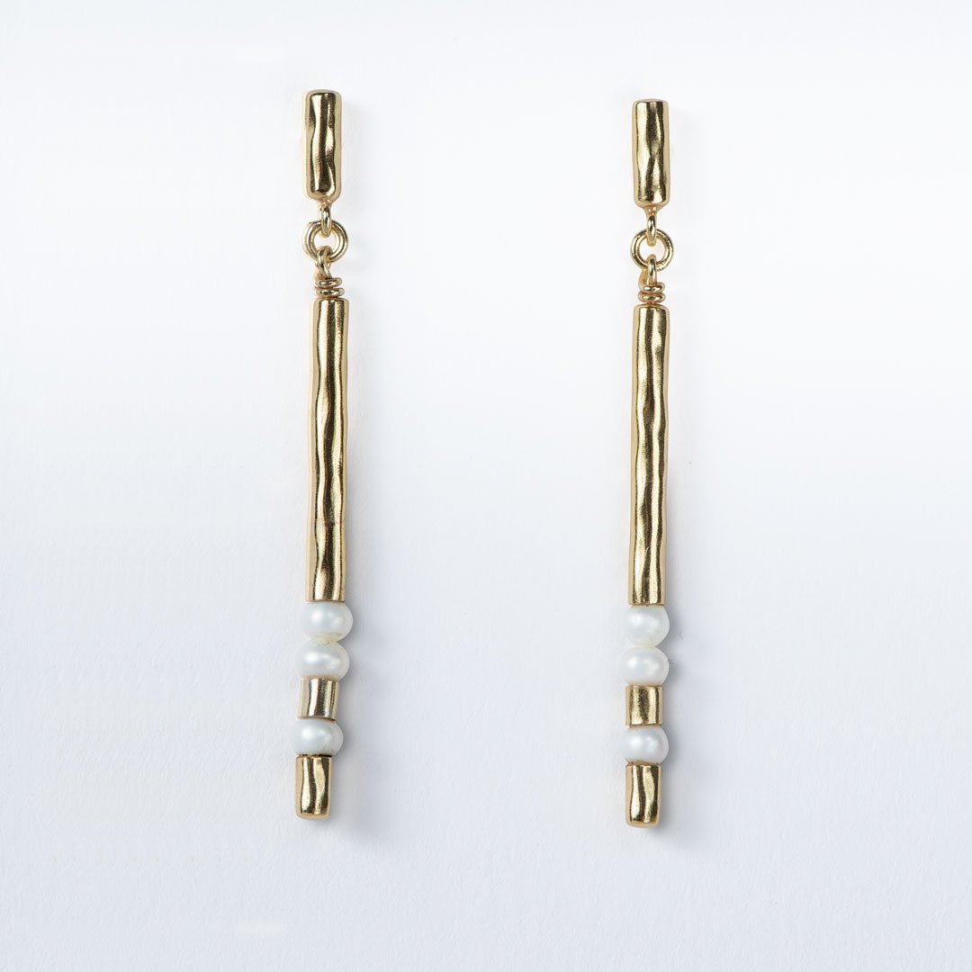 Urban Equestrian  Prism - Linea Pearl Equestrian Earring