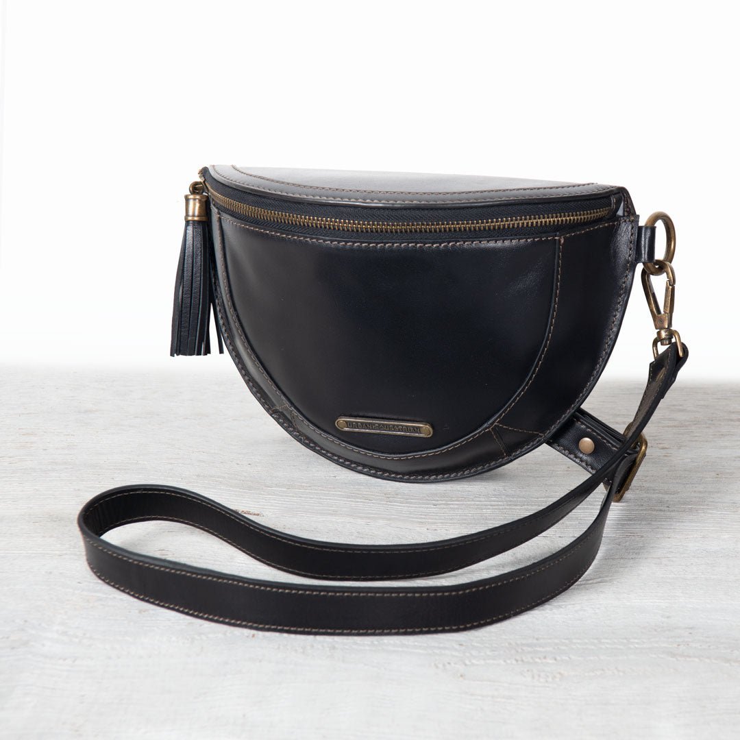 Urban Equestrian  Sonoma Sling Bag in Black
