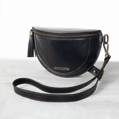 Urban Equestrian  Sonoma Sling Bag in Black