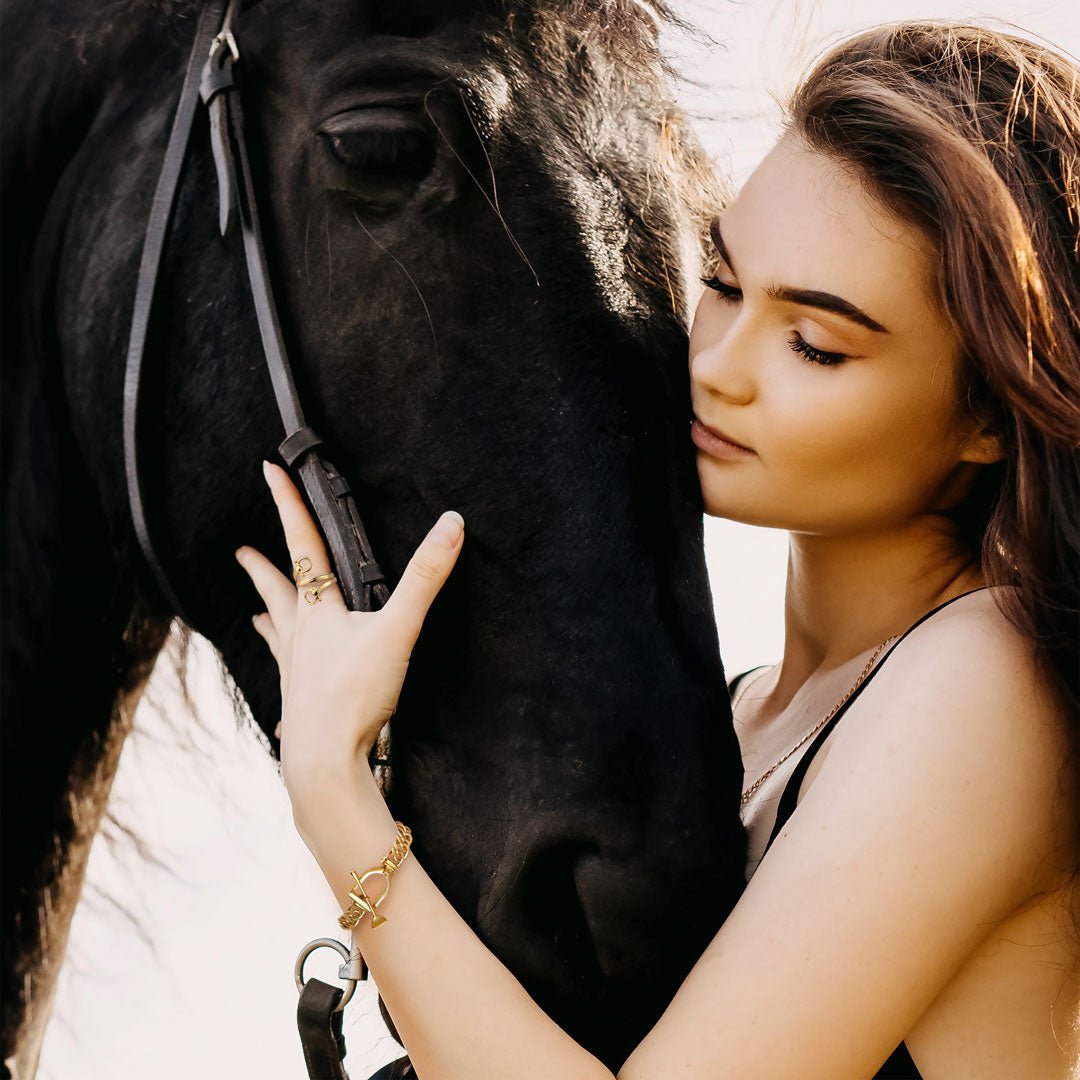 Urban Equestrian  Polo Curb Chain Riding Stirrup T-Bar Bracelet in Gold