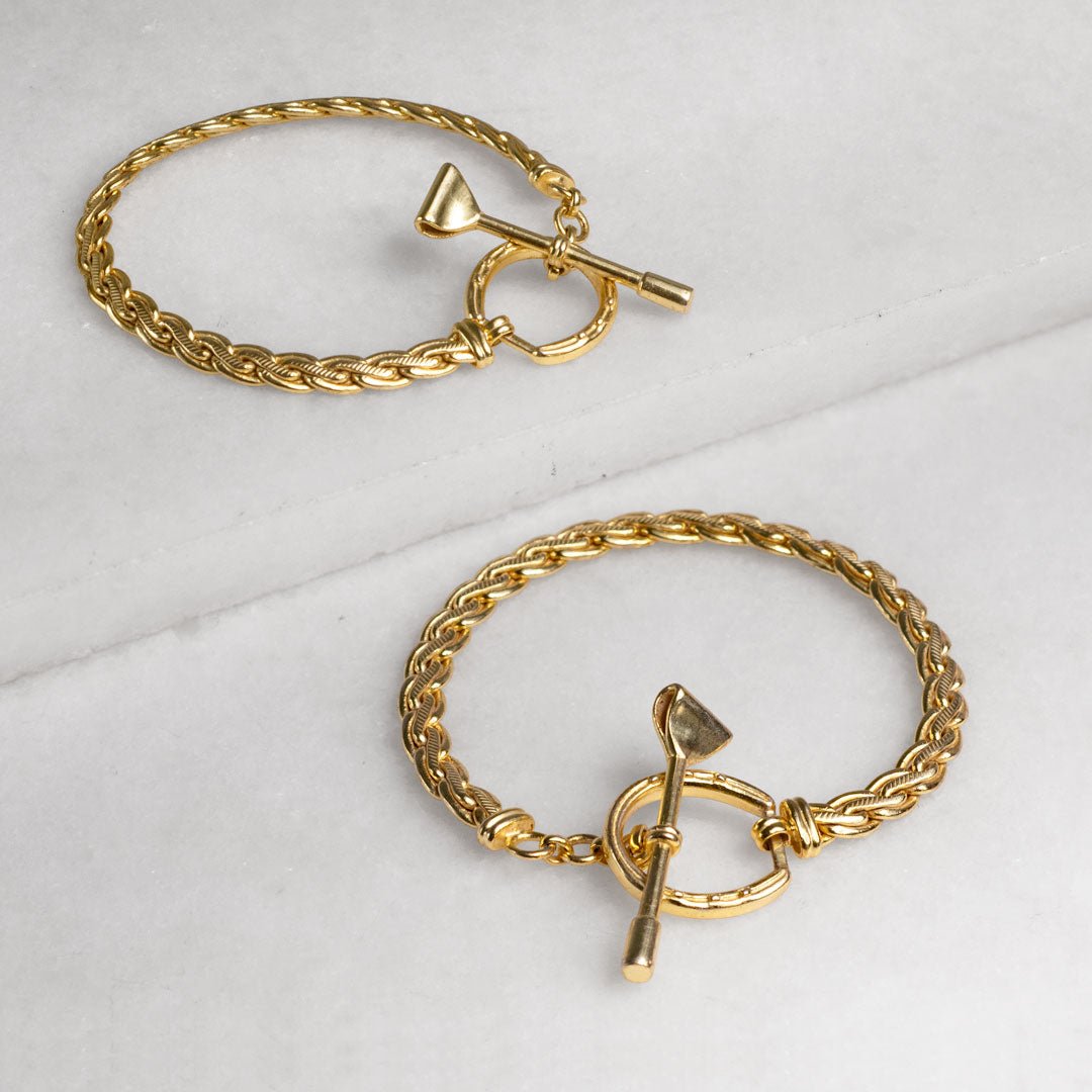 Urban Equestrian  Luxe Horseshoe Clasp Bracelet in Gold