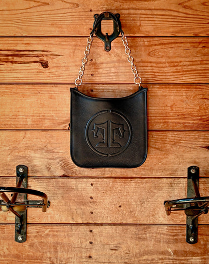 Tucker Tweed Middleburg Messenger, Signature